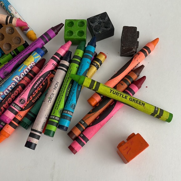 Bag of Crayons - Picture 5 of 6